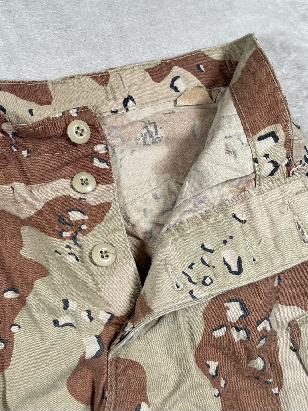 Vintage Chocolate Chip Desert Camo Military Cargo Pants - Picture 4 of 13